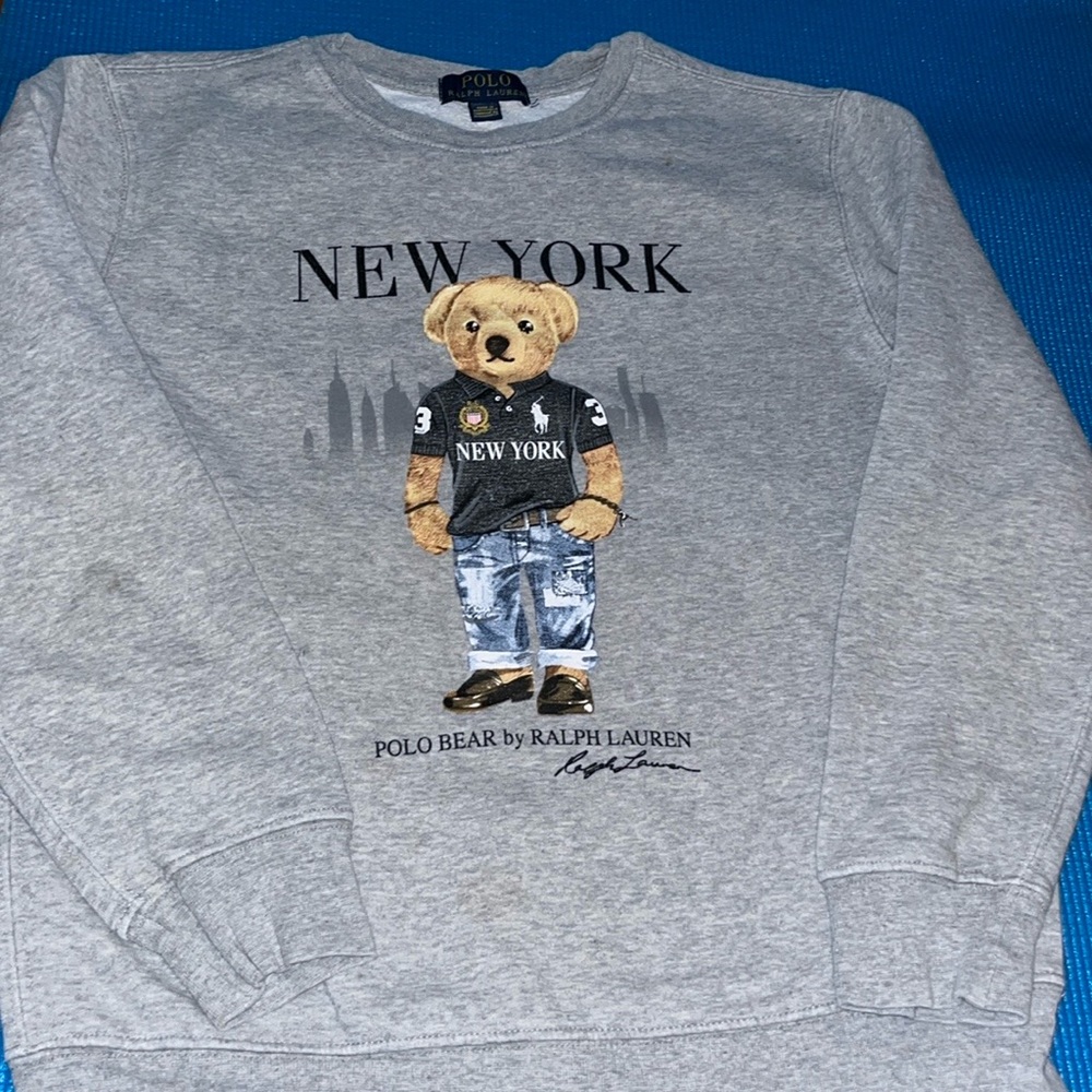 Big boys polo bear sweatshirt. Size medium 10-12.